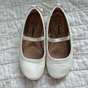 Wonder Nation White Ballet Flats with Bow Accent